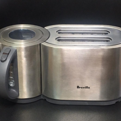 کتری برقی و توستر جعبه باز برویل